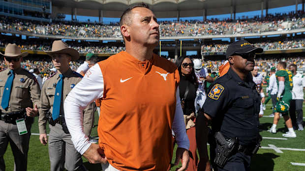 Texas coach Steve Sarkisian